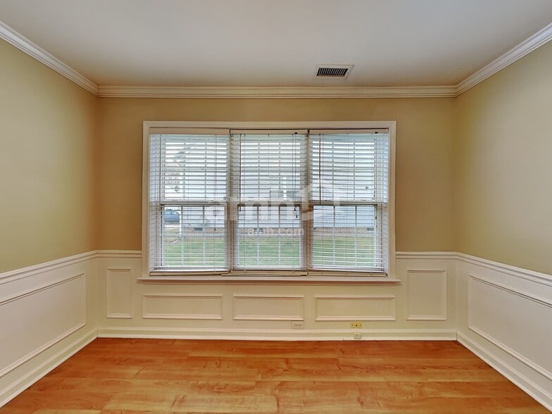 Building Photo - 5536 Keowee Way