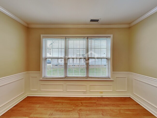 Building Photo - 5536 Keowee Way