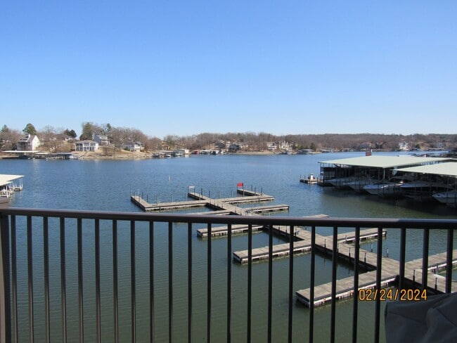 Building Photo - 2 Bedroom Condo in Osage Beach