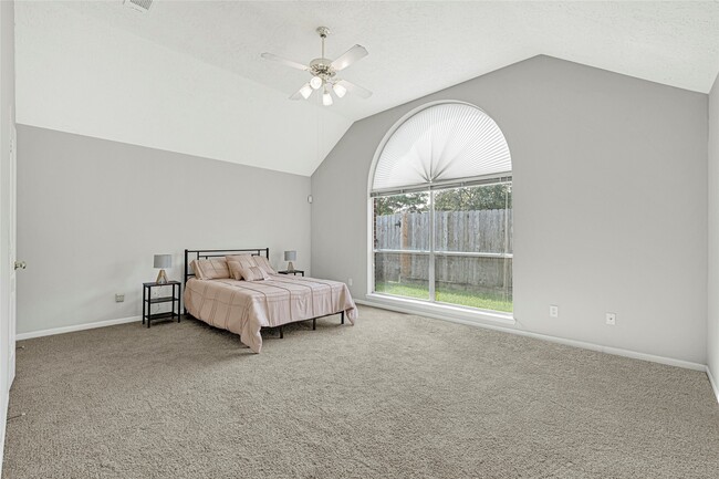 Building Photo - 23223 Diamond Knoll Ct