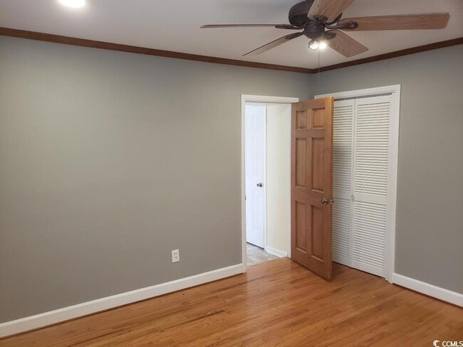 Building Photo - 507 31st Ave N