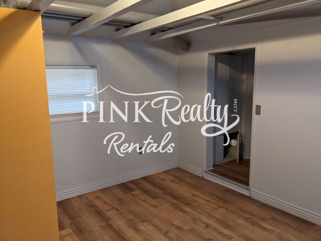 Building Photo - 17 Narrows Rd