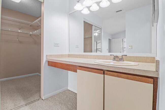 Building Photo - 3961 SW Greenwood Way