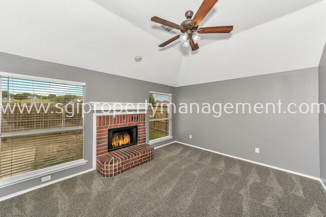 Building Photo - 413 Windy Hill Ln