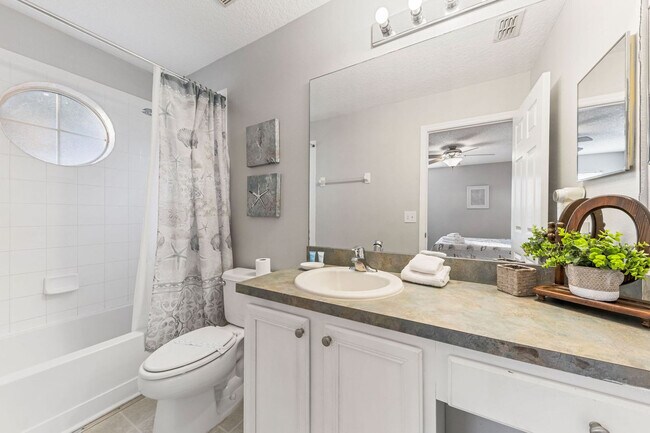 Building Photo - 8522 Sunrise Key Dr