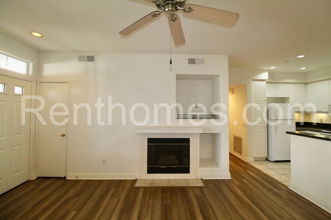 Building Photo - 10722 Sabre Hill Dr