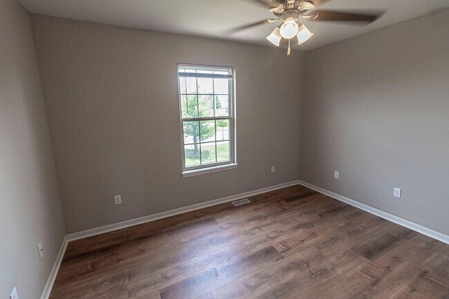 Building Photo - 4016 Snowy Owl Dr