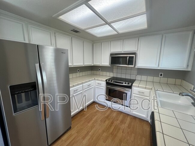 Building Photo - 159 Valley Oak Dr