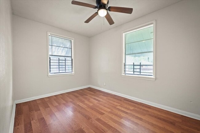 Building Photo - 1066 W 13th St