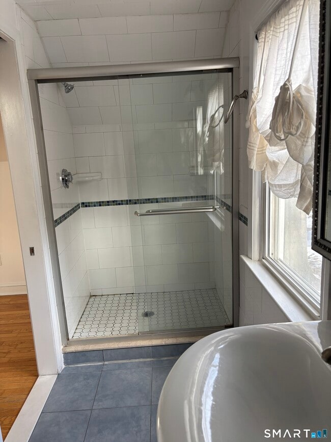 Building Photo - 9 S Pine Creek Ct