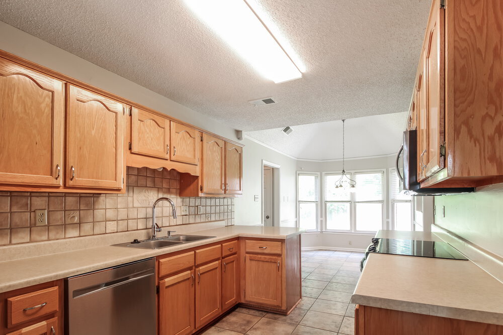 Building Photo - 9354 Sarsen Dr