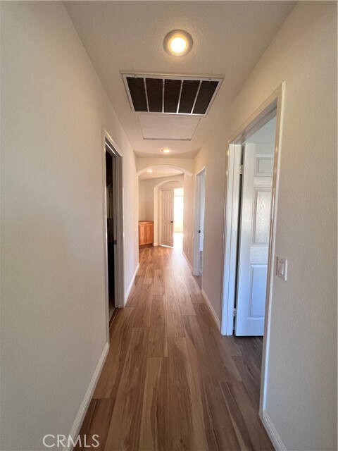 Building Photo - 20865 Oakdale Ln