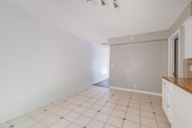 Building Photo - Sanctuary Near Downtown Nashville (MOVE IN SPECIAL!)