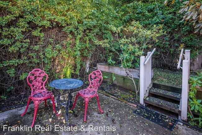 Building Photo - 2 br, 1 bath House - 972 Balboa