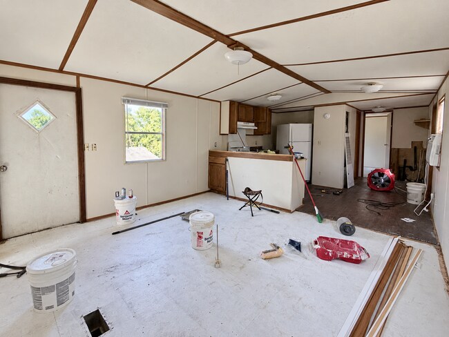 Building Photo - 207 Rainey St