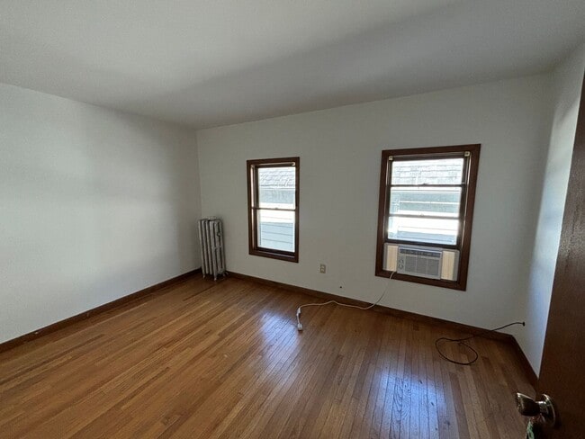 Building Photo - 417-419-419 New York St