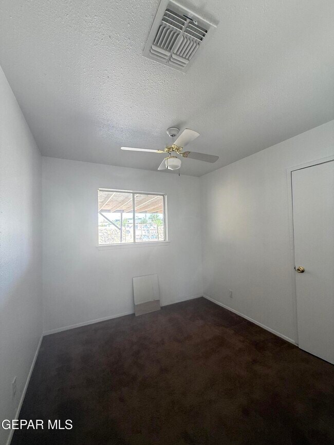 Building Photo - 7289 Mimosa Ave