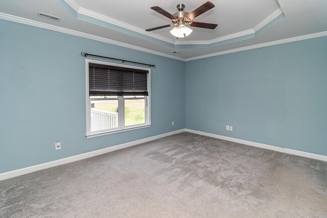Building Photo - SPACIOUS Newer Construction Home in Pikevi...