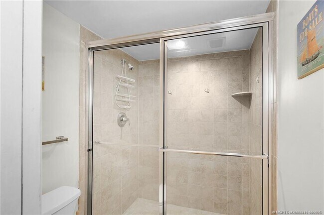 Building Photo - 10200 S Ocean Dr