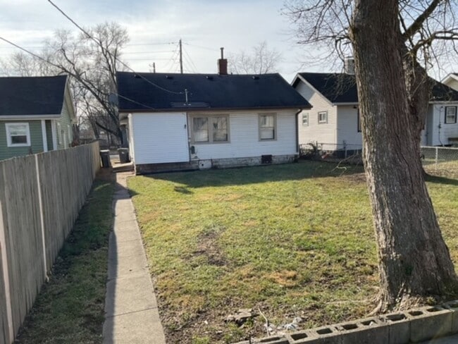 Building Photo - 1534 E 34th St