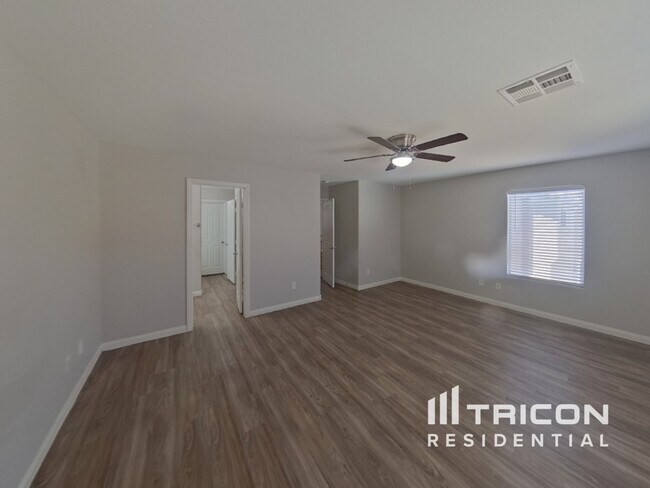 Building Photo - 72 Japonica Ave