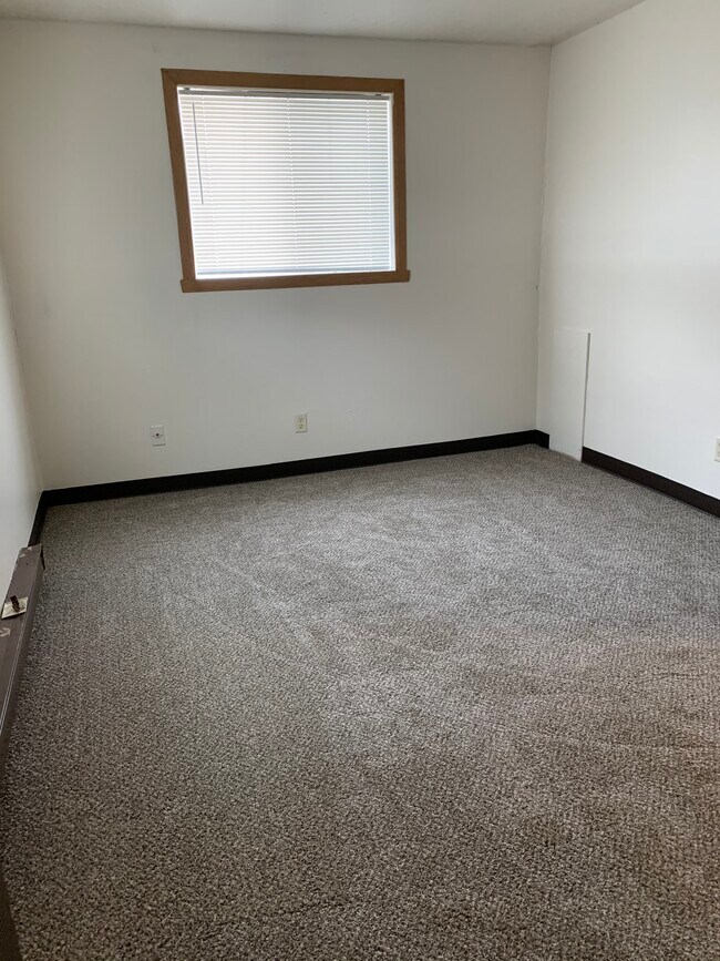 Building Photo - 3013 10th St N