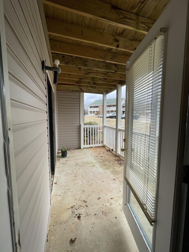 Building Photo - 6601 Willow Pointe Dr NW