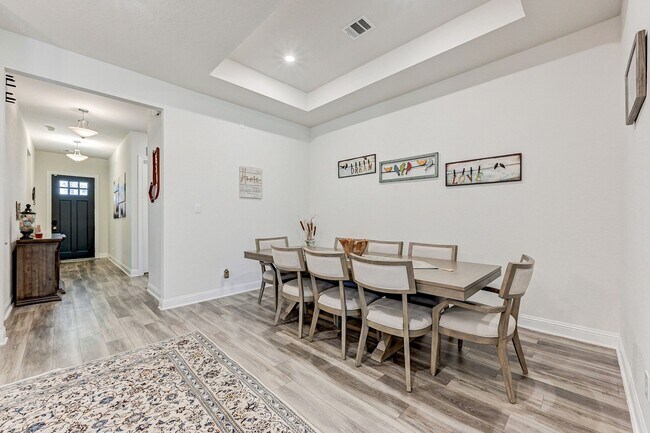 Building Photo - 4221 Davis Oak Dr