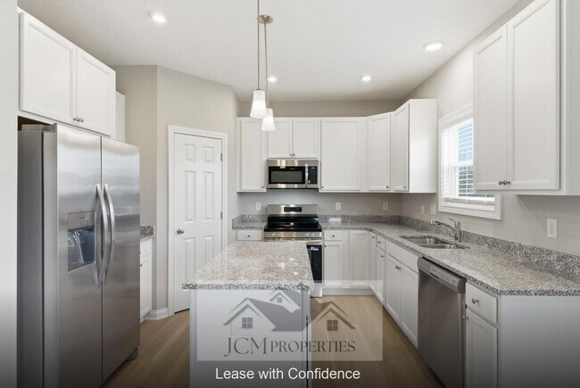 Building Photo - 112 Lambert Fld