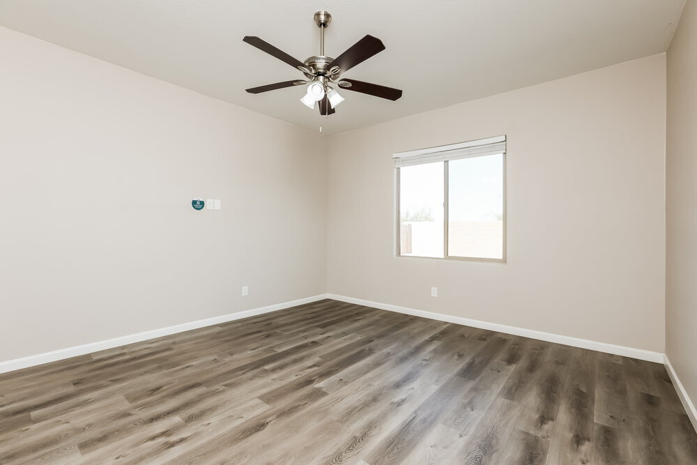 Building Photo - 4216 S 82nd Ln