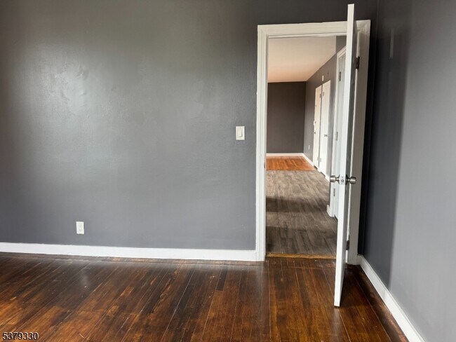 Building Photo - 78 Carmer Ave