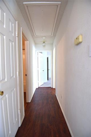 Building Photo - 9700 Summer Dr
