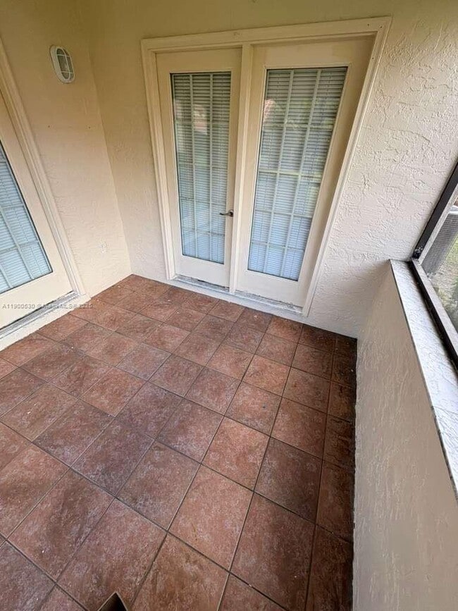 Building Photo - 10295 Hidden Springs Ct