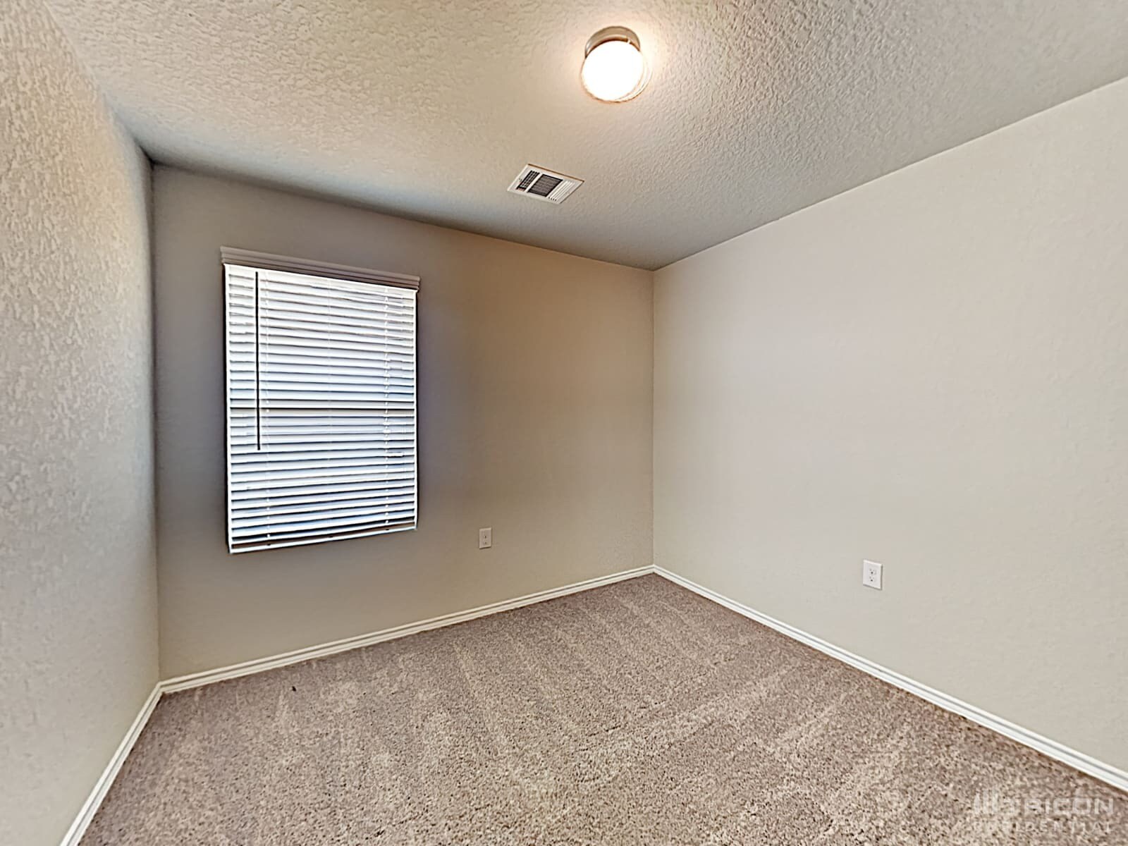 Building Photo - 1410 Putters Edge