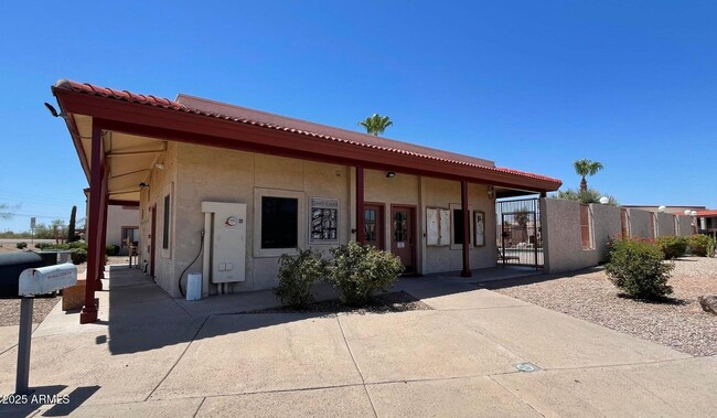 Building Photo - 1440 N Idaho Rd