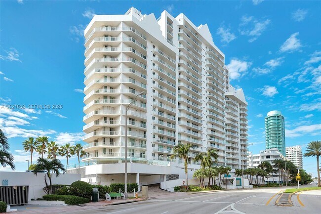 Building Photo - 5900 Collins Ave