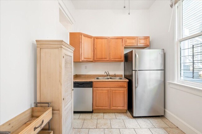 Building Photo - Move-In Special: $300 Off First Month if You Move by March 31, 2026!