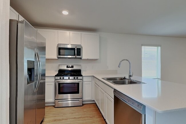 Building Photo - 18811 Charter Elm Dr