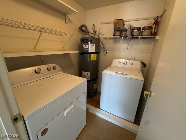 Building Photo - 2141 Hussium Hills St