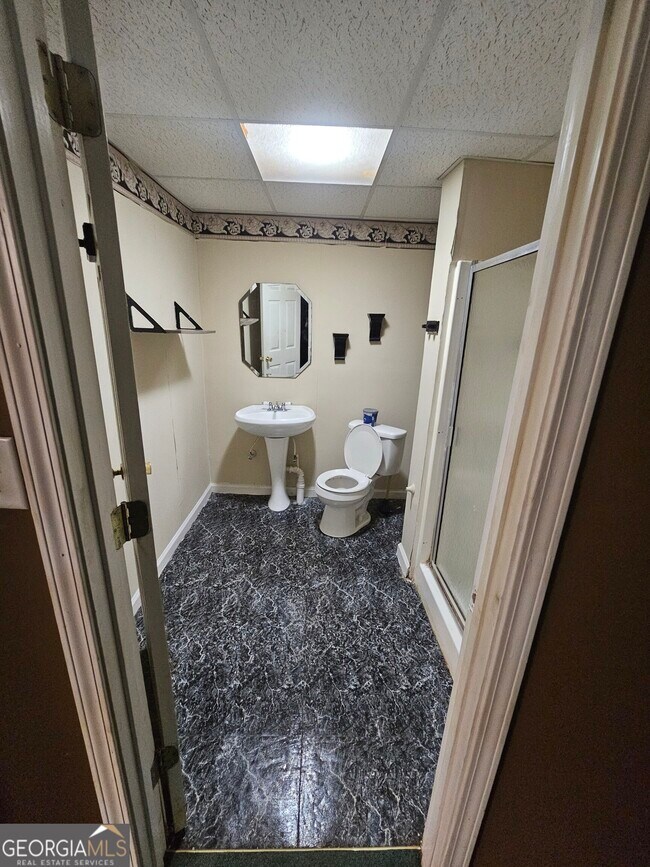 Building Photo - 40 Summerwood Ln