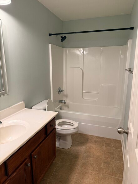 Building Photo - 3320 Blackford Pky