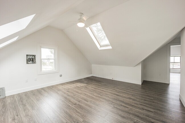 Building Photo - 62 Shrewsbury Ave