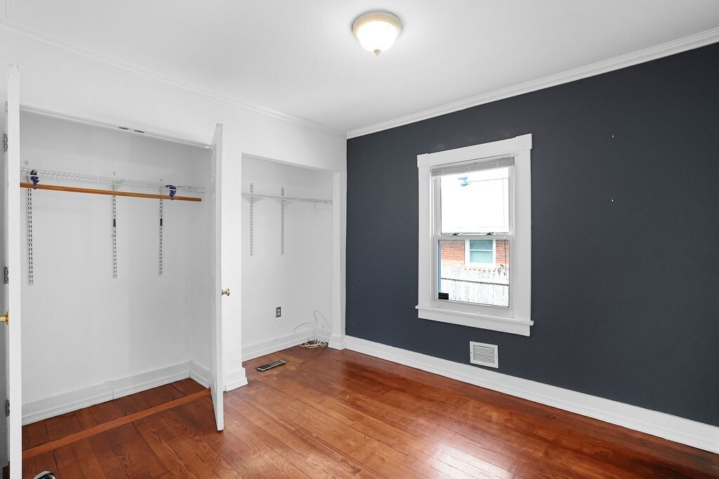 Building Photo - 2712 1st St S