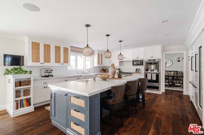 Building Photo - 18047 Blue Sail Dr