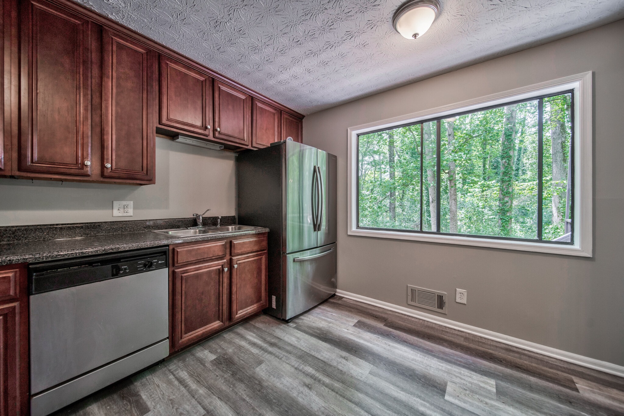 Building Photo - 1811 Kimberly Dr SW