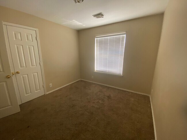 Building Photo - 2706 Westhampton Ct