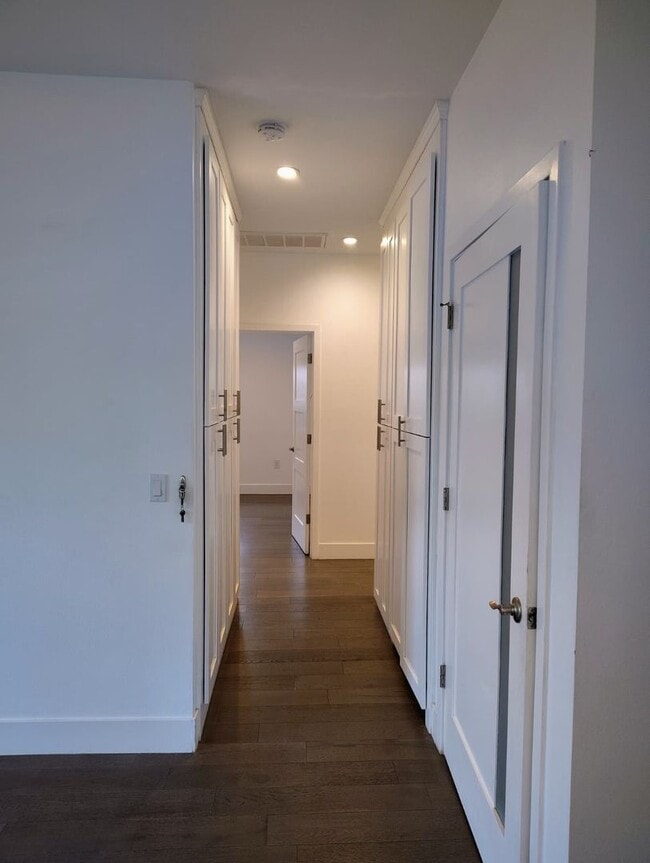 Building Photo - Beautiful Newer Construction Home B:2019