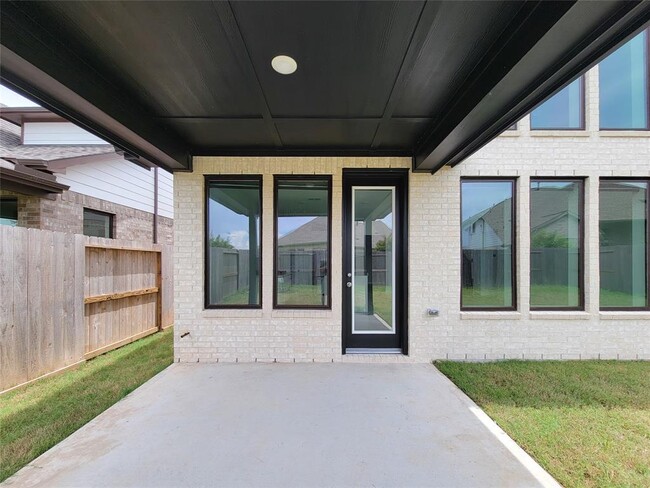 Building Photo - 18206 Summerland Lk Wy