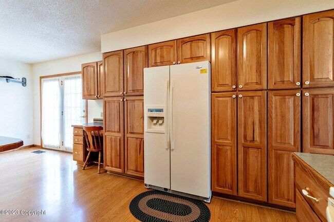 Building Photo - 909 Indian Hills Dr