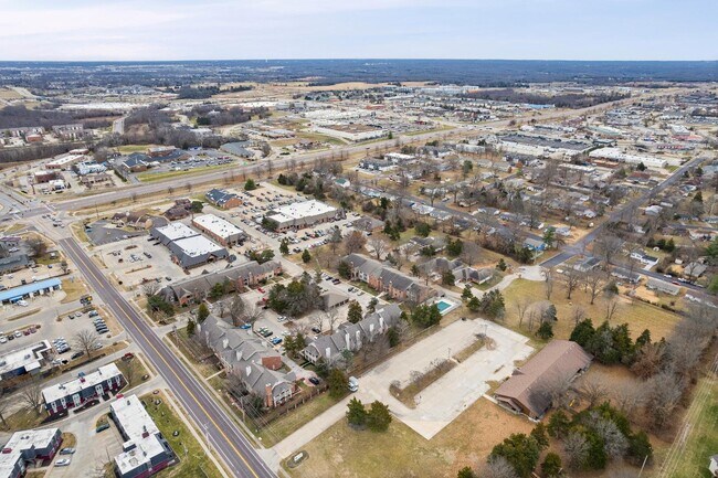 Building Photo - 104 Grn Mdws Rd